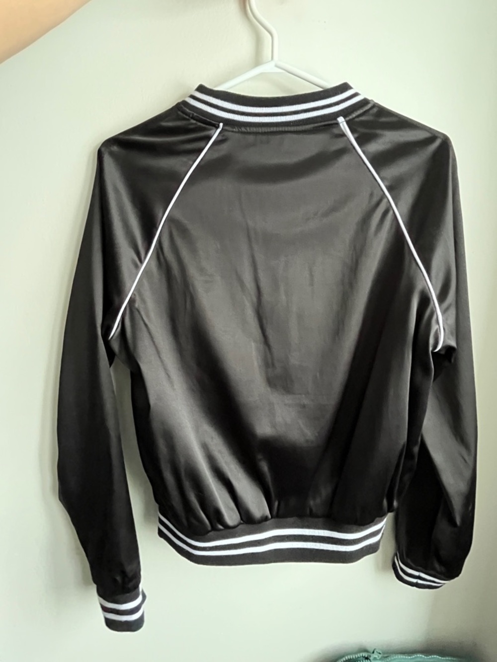Bomber jacket - Picture 2 of 3
